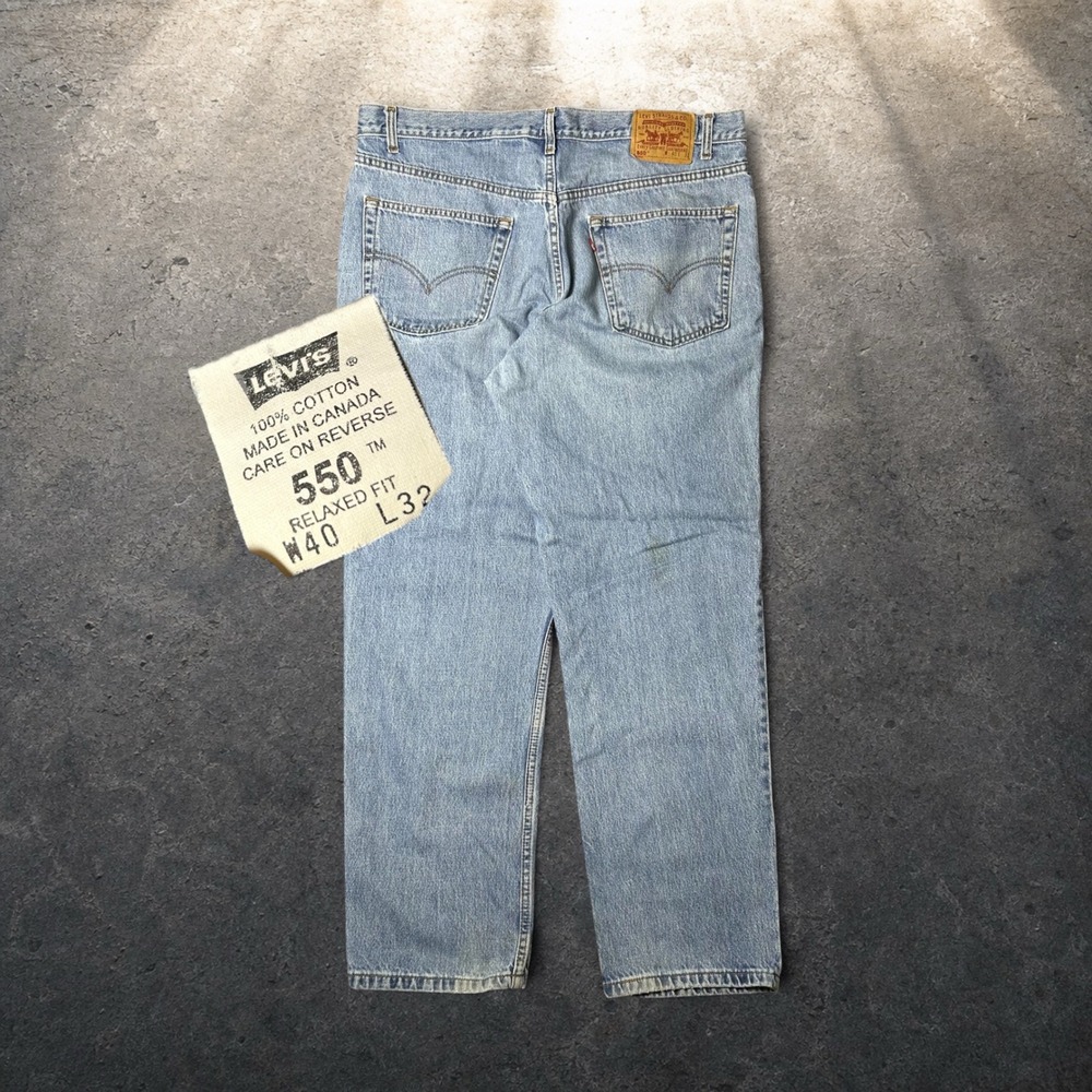 Vintage Levis 550 Relaxed Fit Light Wash Jeans 90s Skater Baggy Size 40x32